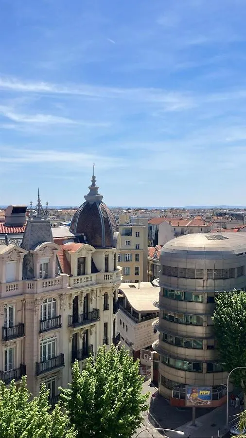 Apartment Appartement 2 Pieces En Etage Eleve, Centre-Ville Au Calme, Petite Vue Mer Nice France