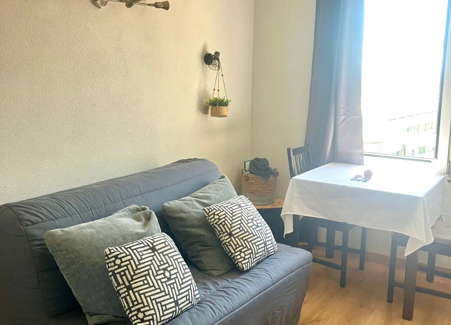 Apartment Appartement 2 Pieces En Etage Eleve, Centre-Ville Au Calme, Petite Vue Mer Nice